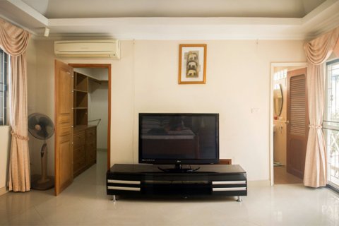 Casa de 3 dormitorios en Pattaya, Tailandia № 243120 - foto 8