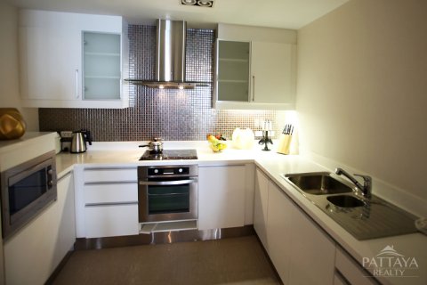 Condominio de 2 dormitorios en Pattaya, Tailandia № 242944