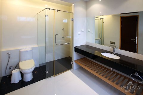 Condominio de 2 dormitorios en Pattaya, Tailandia № 242944 - foto 11