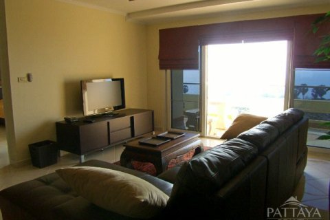 Condo in Pattaya, Thailand, 2 bedrooms № 242432 - photo 11