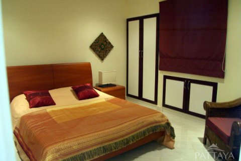 Condo in Pattaya, Thailand, 2 bedrooms № 242432 - photo 4
