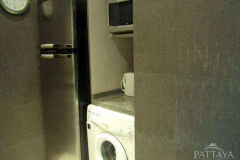 Condo in Pattaya, Thailand, 2 bedrooms № 242432 - photo 2