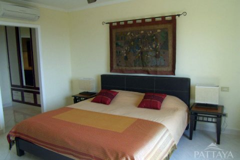 Condo in Pattaya, Thailand, 2 bedrooms № 242432 - photo 15