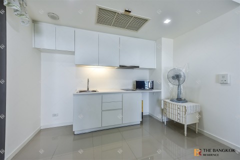 Condo in Bangkok, Thailand, 2 bedrooms № 254921 - photo 3