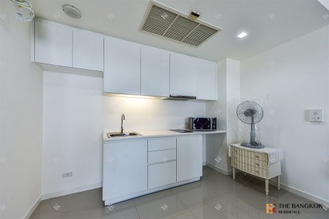 Condo in Bangkok, Thailand, 2 bedrooms № 254921 - photo 4