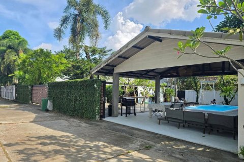 Villa in Chiang Mai, Thailand 4 bedrooms № 244728