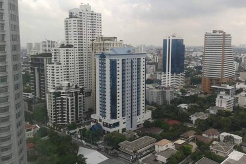 Condominio de 2 dormitorios en Watthana, Bangkok, Tailandia № 244925
