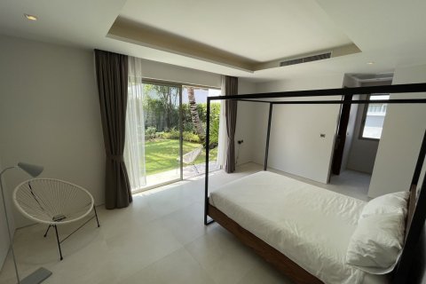 Casa de 4 dormitorios en Bang Tao, Tailandia № 99461 - foto 23
