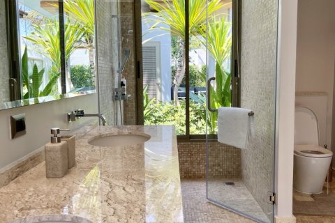 Casa de 4 dormitorios en Bang Tao, Tailandia № 99461 - foto 20