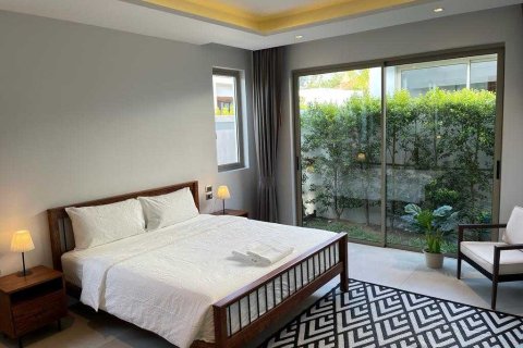 Casa de 4 dormitorios en Bang Tao, Tailandia № 99461 - foto 25