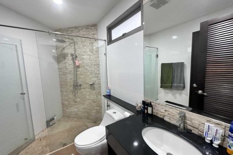 Condominio de 2 dormitorios en Bang Tao, Tailandia № 120955 - foto 11