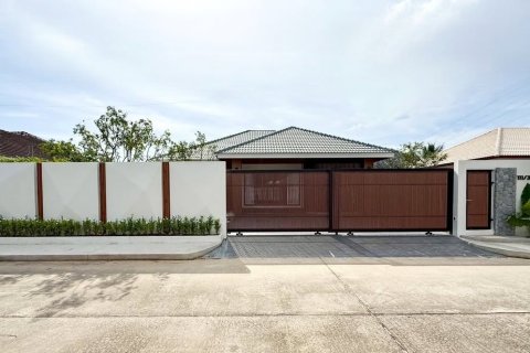 Chalet de 3 dormitorios en Talat Yai, Tailandia № 153762 - foto 15