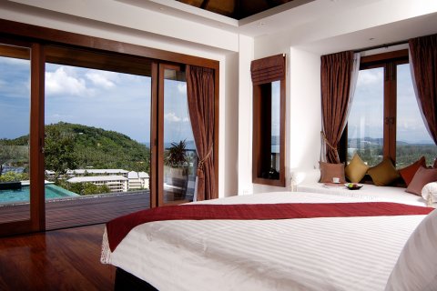 Villa in Surin, Thailand 5 Schlafzimmer № 70934 - Foto 7
