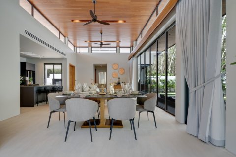 Chalet de 3 dormitorios en Bang Tao, Tailandia № 210004 - foto 14
