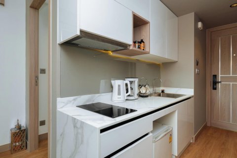 Off-Plan VIP Karon condominium in Phuket, Thailand № 18499 - Foto 2