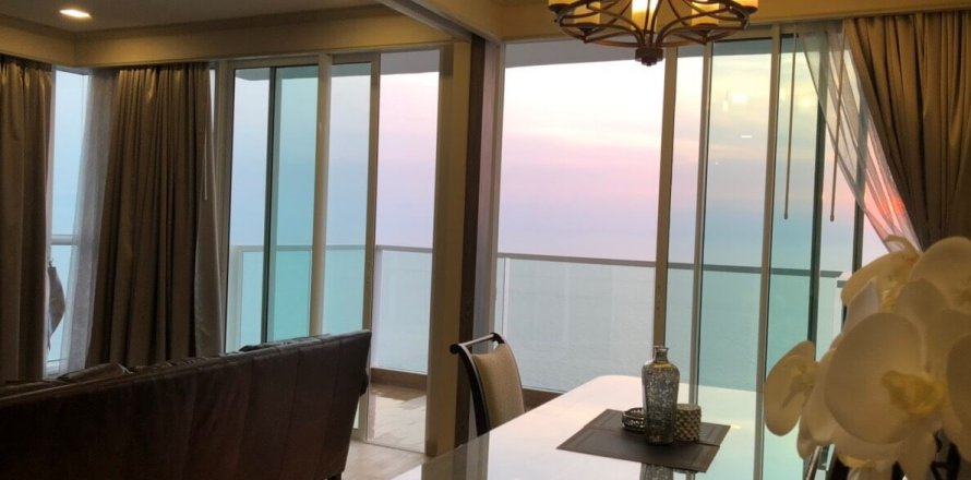 Studio dans le Condo à Pattaya, Thaïlande à Cetus Beachfront № 121091