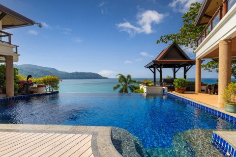 Chalet de 5 dormitorios en Kata, Tailandia № 153765 - foto 11
