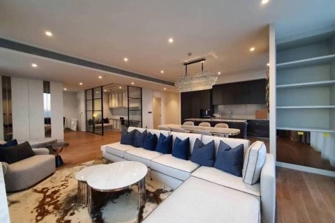 Condominio de 4 dormitorios en Pathum Wan, Bangkok, Tailandia № 163887 - foto 3