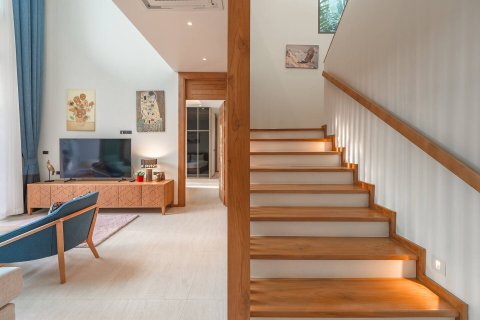 Chalet de 4 dormitorios en Bang Tao, Tailandia № 152468 - foto 17