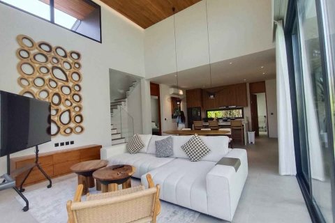 Propiedad 300 m2 en Chalong, Tailandia № 135206 - foto 18