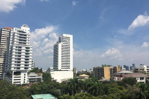 Condominio de 5 dormitorios en Watthana, Bangkok, Tailandia № 163938 - foto 3