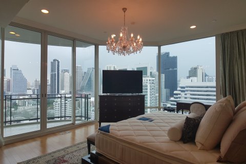 Condominio de 4 dormitorios en Bangkok, Tailandia № 164846 - foto 4