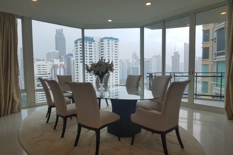Condominio de 4 dormitorios en Bangkok, Tailandia № 164846 - foto 6