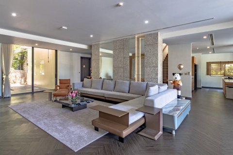 Chalet de 6 dormitorios en Bang Tao, Tailandia № 153695 - foto 10