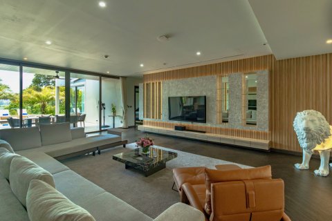 Chalet de 6 dormitorios en Bang Tao, Tailandia № 153695 - foto 8