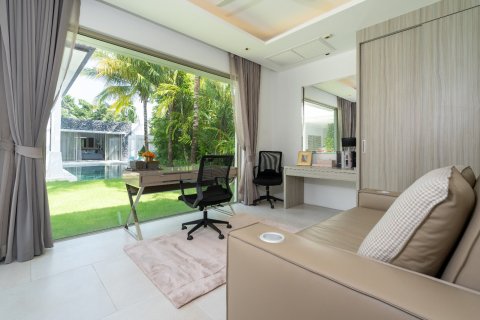 Chalet de 5 dormitorios en Bang Tao, Tailandia № 152502 - foto 17