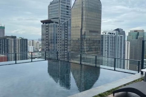 Condominio de 2 dormitorios en Watthana, Bangkok, Tailandia № 167039 - foto 13