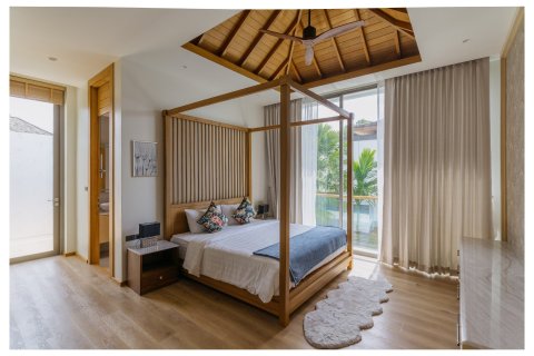 Chalet de 3 dormitorios en Bang Tao, Tailandia № 210013 - foto 6