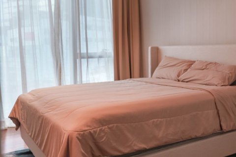 Condominio de 2 dormitorios en Watthana, Bangkok, Tailandia № 163869 - foto 15