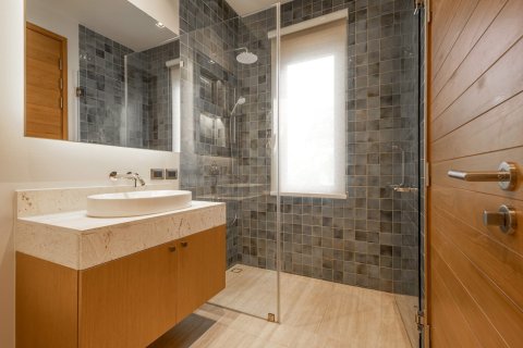 Chalet de 3 dormitorios en Bang Tao, Tailandia № 152578 - foto 3