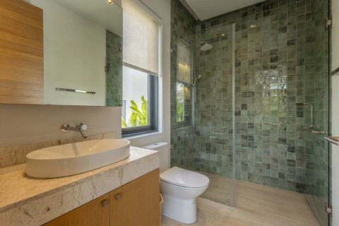 Chalet de 3 dormitorios en Bang Tao, Tailandia № 152578 - foto 2