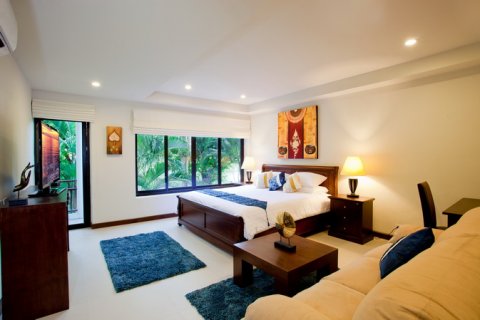 Reihenhaus auf Nai Harn Beach, Thailand 4 Schlafzimmer № 71526 - Foto 7