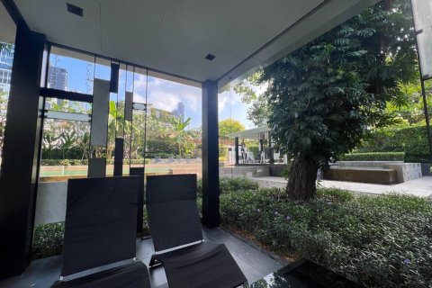 Condominio de 3 dormitorios en Khlong Toei, Bangkok, Tailandia № 164021 - foto 16