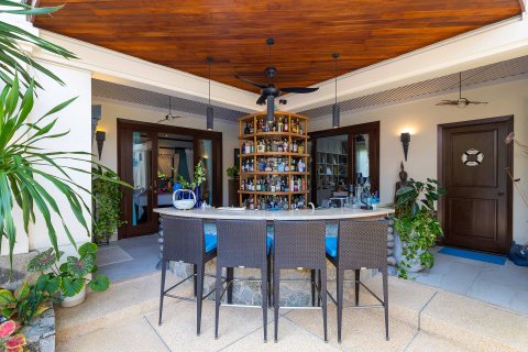 Chalet de 4 dormitorios en Bang Tao, Tailandia № 152573 - foto 19