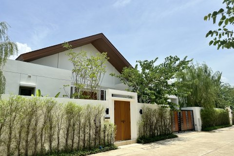 Chalet de 3 dormitorios en Bang Tao, Tailandia № 210008 - foto 24