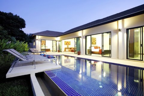 Chalet de 3 dormitorios en Nai Harn Beach, Tailandia № 71525