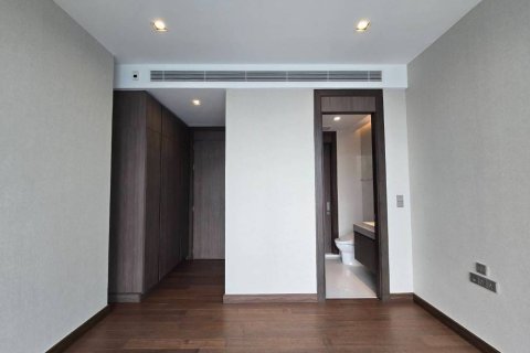 Condominio de 2 dormitorios en Khlong Toei, Bangkok, Tailandia № 164013 - foto 8
