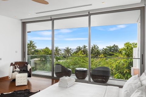 Chalet de 4 dormitorios en Naithon Beach, Tailandia № 152576 - foto 17