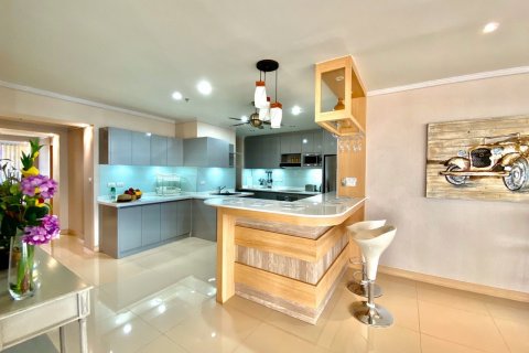 Condominio de 3 dormitorios en Pattaya, Tailandia № 121088 - foto 6