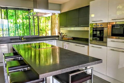 Chalet de 4 dormitorios en Layan Beach, Tailandia № 70928 - foto 17