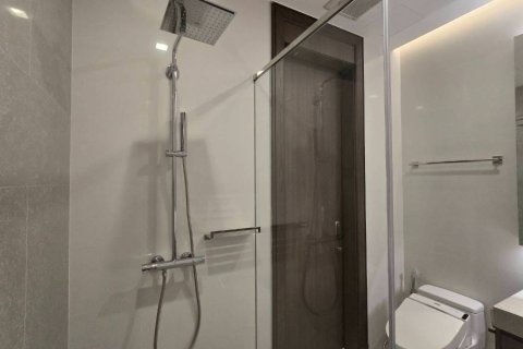 Condominio de 2 dormitorios en Khlong Toei, Bangkok, Tailandia № 164013 - foto 16