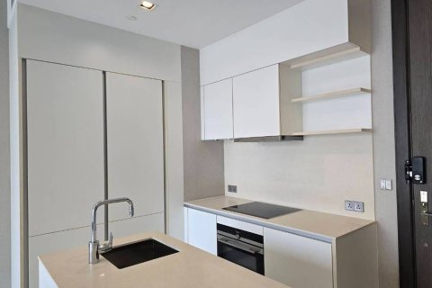 Condominio de 2 dormitorios en Khlong Toei, Bangkok, Tailandia № 164013 - foto 14