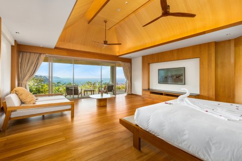 Chalet de 5 dormitorios en Kamala, Tailandia № 153781 - foto 11