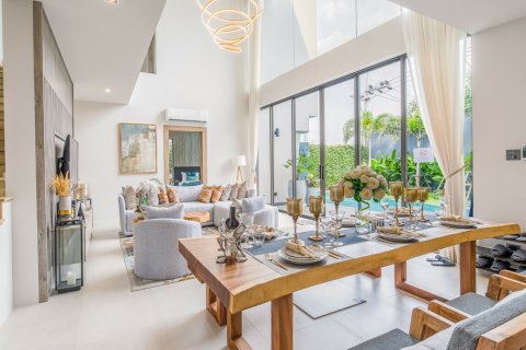 Chalet de 3 dormitorios en Bang Tao, Tailandia № 210003 - foto 11