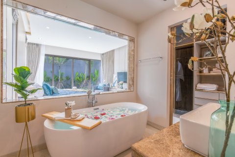 Chalet de 3 dormitorios en Bang Tao, Tailandia № 210003 - foto 10