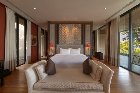 Chalet de 5 dormitorios en Kamala, Tailandia № 153760 - foto 9